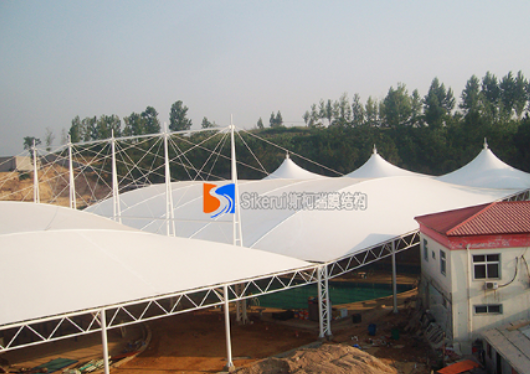 膜結構遮陽棚有哪些優(yōu)勢？