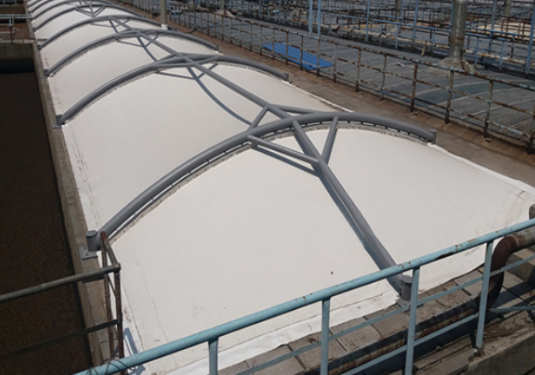 張拉膜廠家安裝張拉膜結(jié)構(gòu)建筑物的注意事項