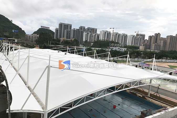 廣西柳州一中游泳館膜結(jié)構(gòu)